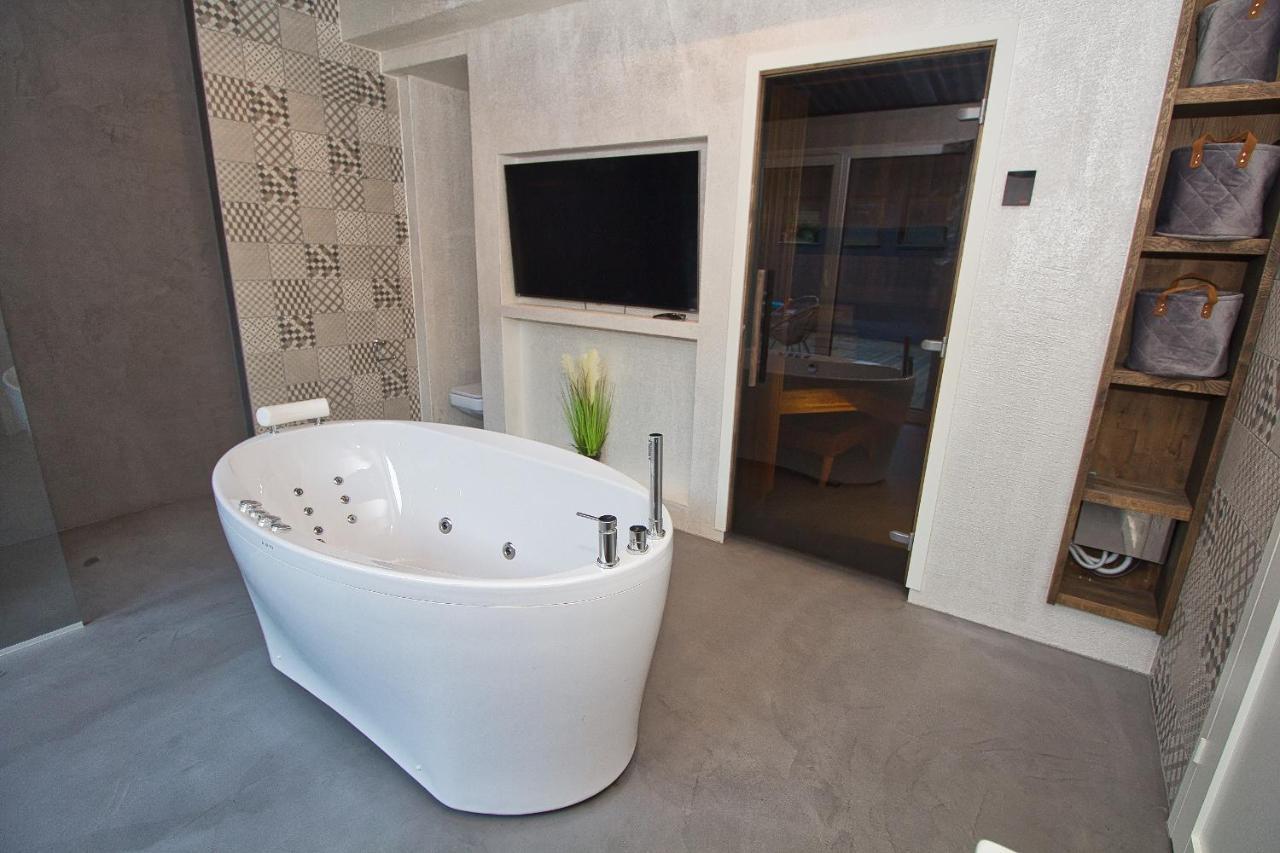 Casa Monkey Paernu With Sauna And Terrace Bagian luar foto